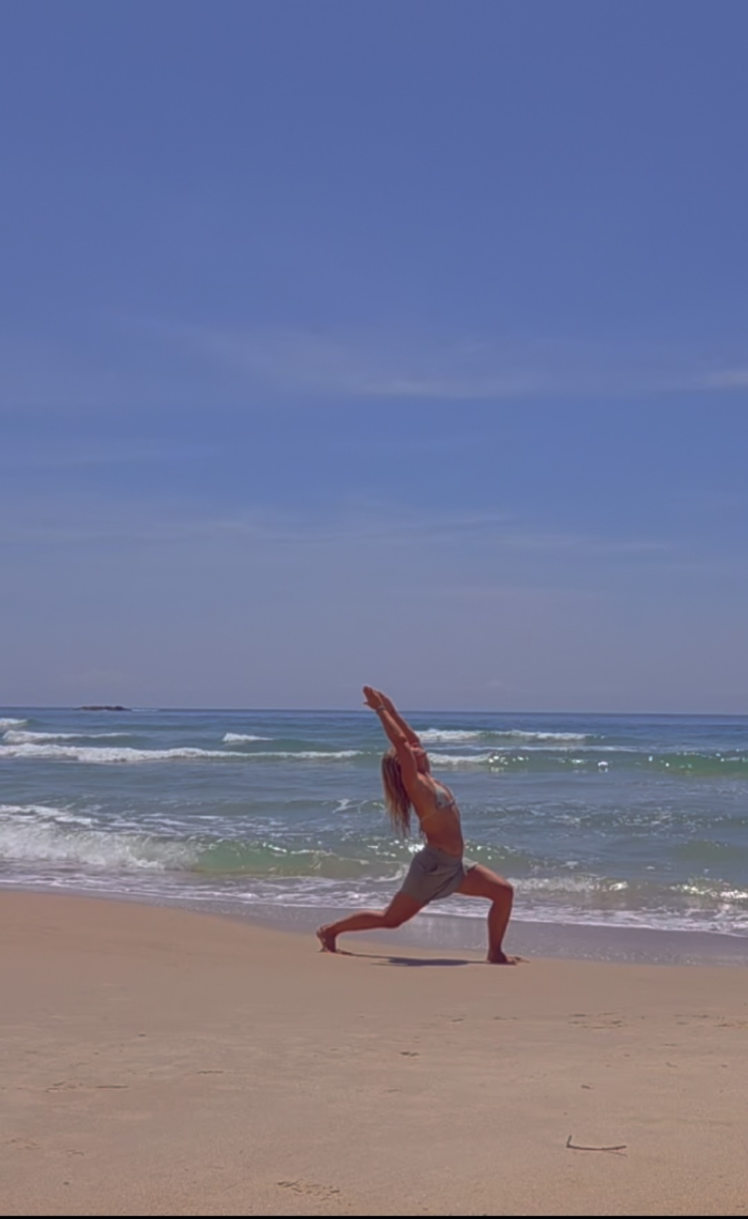 Yoga Pose: Halbmond - Anjaneyasana